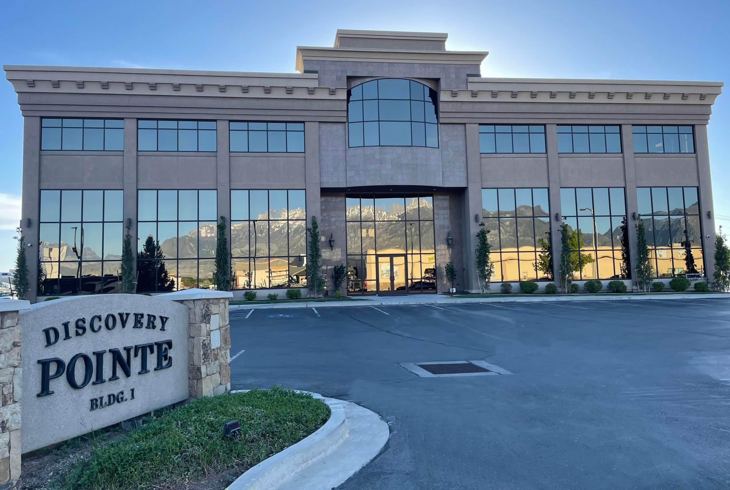 Lehi Clinic building exterior